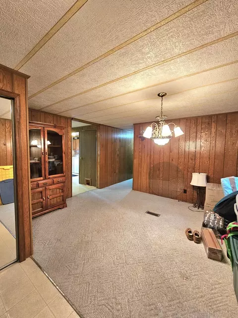 2003 Oakland Ave, Crest Hill, IL 60403 photo 18