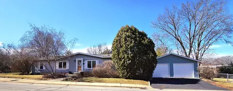 2003 Oakland Ave, Crest Hill, IL 60403