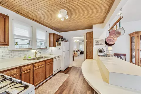 1562 E Algonquin Rd, Des Plaines, IL 60016 photo 13