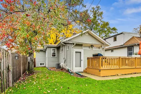 1562 E Algonquin Rd, Des Plaines, IL 60016 photo 39