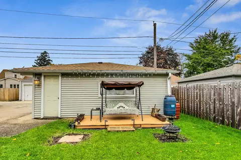 1562 E Algonquin Rd, Des Plaines, IL 60016 photo 44