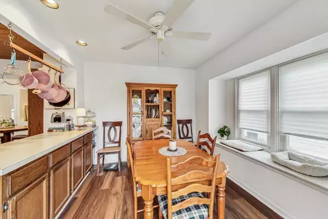 1562 E Algonquin Rd, Des Plaines, IL 60016 photo 17
