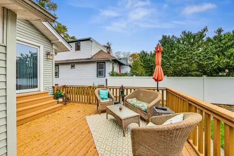 1562 E Algonquin Rd, Des Plaines, IL 60016 photo 36