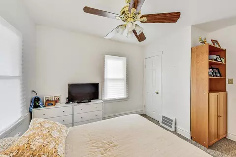 1562 E Algonquin Rd, Des Plaines, IL 60016 photo 21