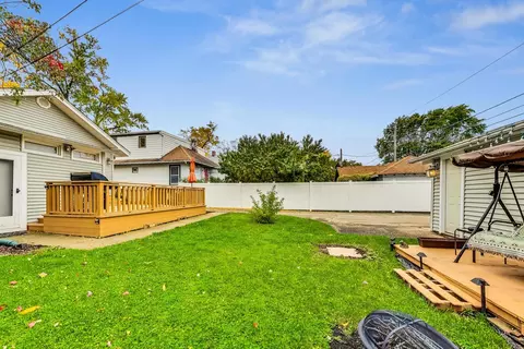1562 E Algonquin Rd, Des Plaines, IL 60016 photo 43