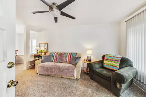 1562 E Algonquin Rd, Des Plaines, IL 60016 photo 8
