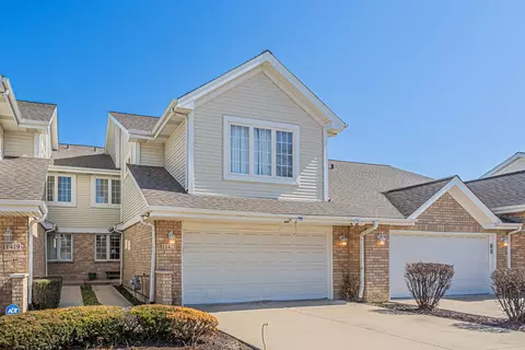 11423 Foxwoods Dr, Oak Lawn, IL 60453