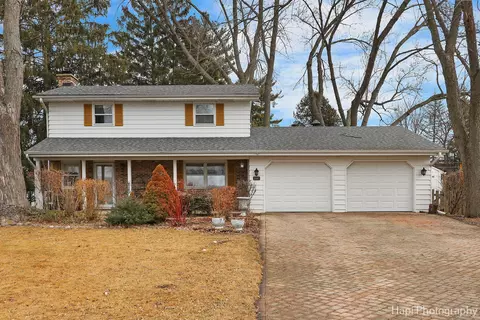 25583 W Lakeview Ct, Lake Villa, IL 60046