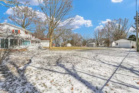 305 Pershing Ct E, Philo, IL 61864 photo 44