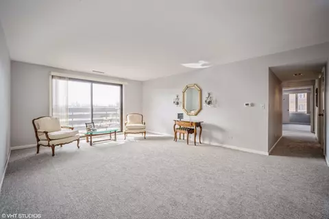 Living - 2000 Chestnut Ave #403, Glenview, IL 60025 photo 1 of 2