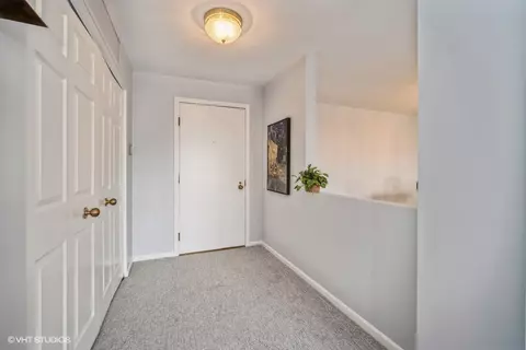 Entry Way - 2000 Chestnut Ave #403, Glenview, IL 60025 photo 1 of 1
