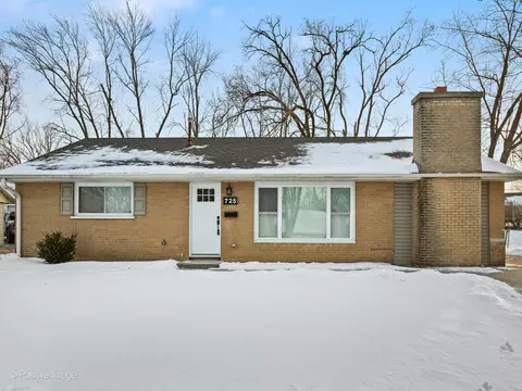725 Oriole Dr, Streamwood, IL 60107