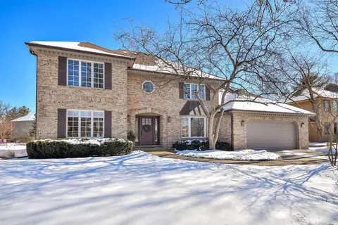 516 Alexandria Dr, Naperville, IL 60565