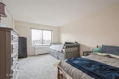 Bedroom - 6933 N Kedzie Ave #116, Chicago, IL 60645 photo 1 of 3