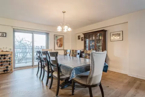 Dining - 6933 N Kedzie Ave #116, Chicago, IL 60645 photo 1 of 2