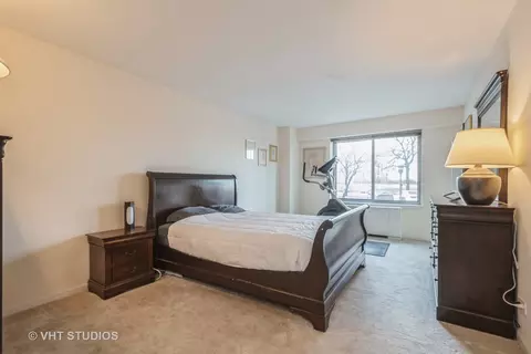 Bedroom - 6933 N Kedzie Ave #116, Chicago, IL 60645 photo 3 of 3