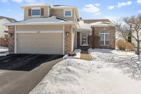 847 Tallgrass Dr, Bartlett, IL 60103