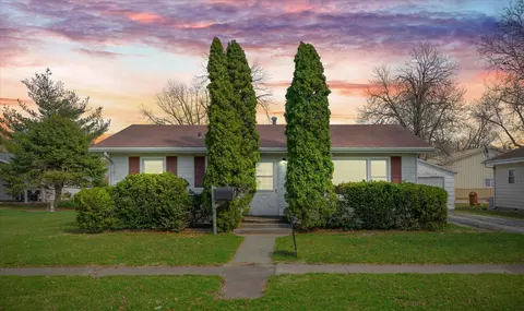 306 S Melvin St, Gibson City, IL 60936