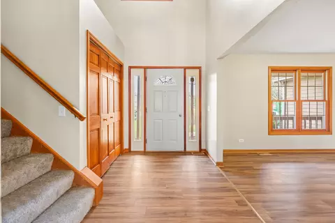 2502 Fox Bluff Ln, Spring Grove, IL 60081 photo 3