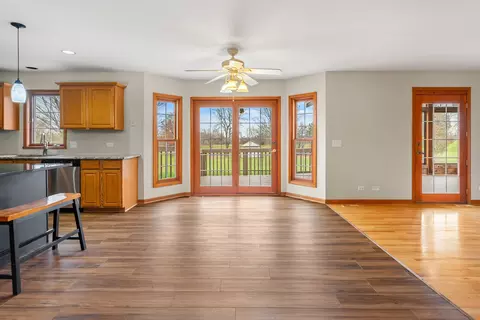 2502 Fox Bluff Ln, Spring Grove, IL 60081 photo 10