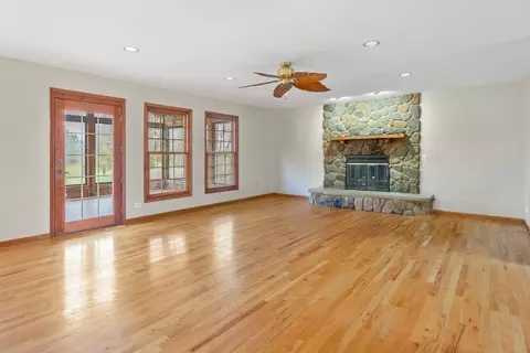 2502 Fox Bluff Ln, Spring Grove, IL 60081 photo 7