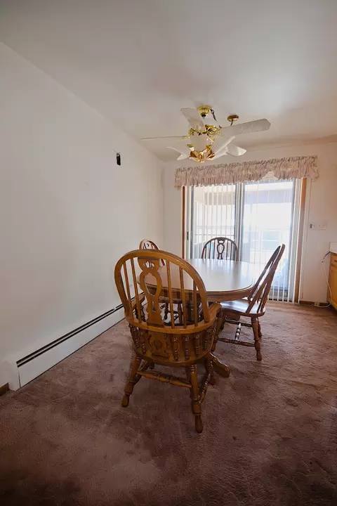 18202 Locust St, Lansing, IL 60438 photo 5