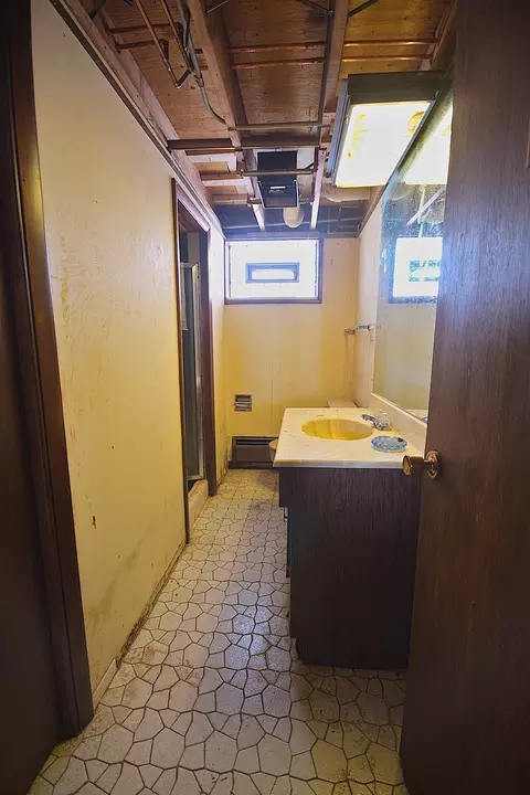 18202 Locust St, Lansing, IL 60438 photo 21