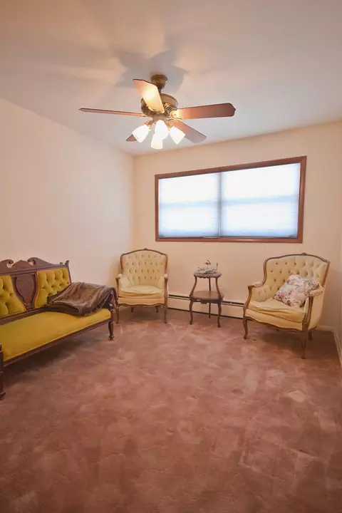 18202 Locust St, Lansing, IL 60438 photo 8