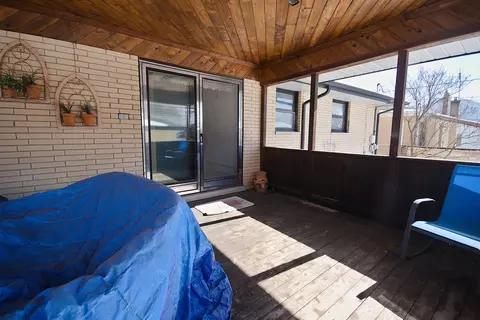 18202 Locust St, Lansing, IL 60438 photo 24