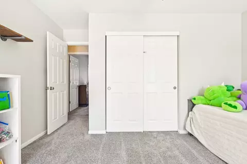 Bedroom - 2010 Pointe Blvd, Aurora, IL 60504 photo 2 of 4