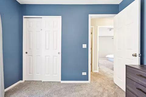 Bedroom - 2010 Pointe Blvd, Aurora, IL 60504 photo 4 of 4