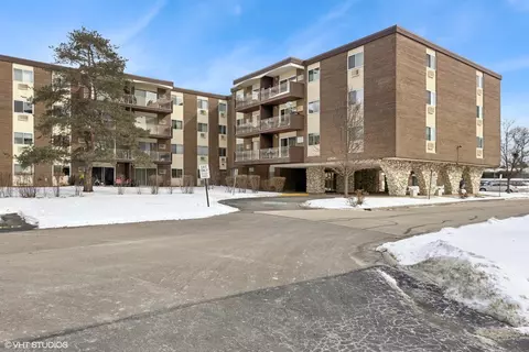 1321 S Finley Rd #405, Lombard, IL 60148