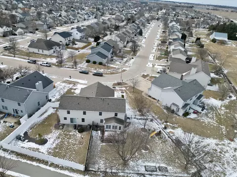 1218 Onyx Ln, Normal, IL 61761 photo 6