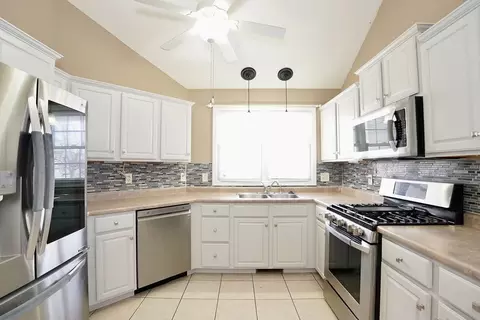 1218 Onyx Ln, Normal, IL 61761 photo 11