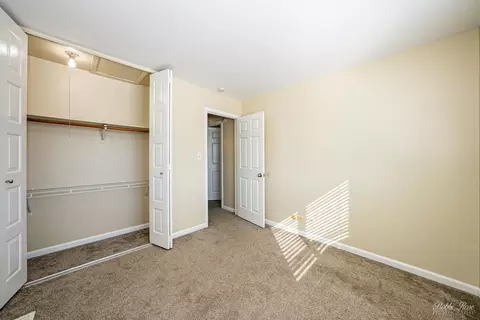 Bedroom - 1545 Cornell Pl, Hoffman Estates, IL 60169 photo 3 of 4