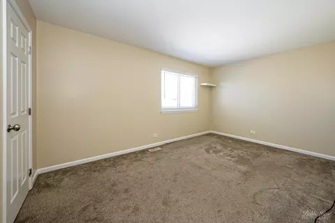 Bedroom - 1545 Cornell Pl, Hoffman Estates, IL 60169 photo 1 of 4