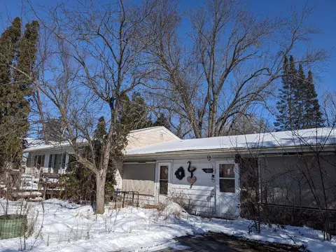 36057 N East End Ave, Ingleside, IL 60041