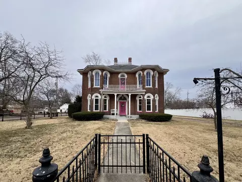 137 E Buena Vista St, Kansas, IL 61933