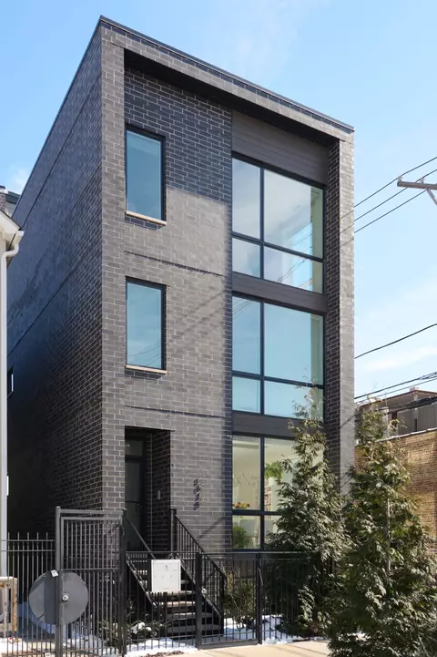 1615 N Fairfield Ave #1, Chicago, IL 60647