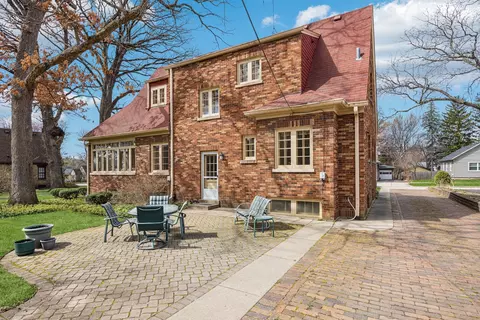 1119 Hill Ave, Elgin, IL 60120 photo 29