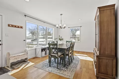 Dining - 2701 Flicker Ln, Rolling Meadows, IL 60008 photo 2 of 3