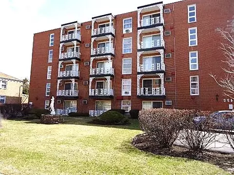 6490 N Northwest Hwy #3A, Chicago, IL 60631
