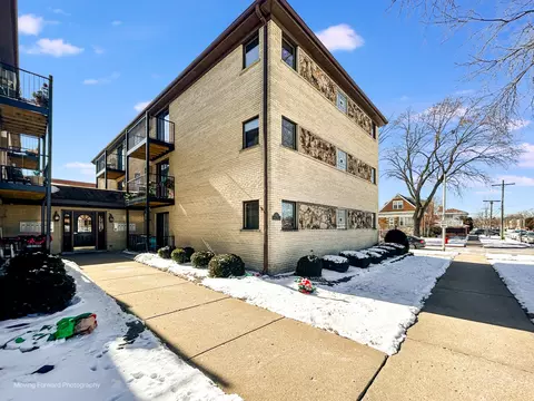 7623 W Altgeld St #3NW, Elmwood Park, IL 60707