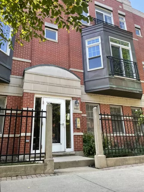 1422 S Halsted St #1A, Chicago, IL 60607