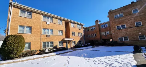 2422 W Berwyn Ave #107, Chicago, IL 60625