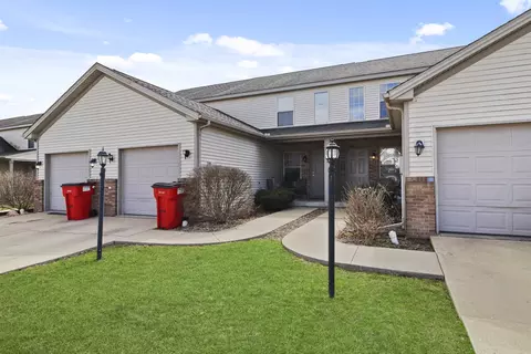 3711 Boulder Ridge Dr, Champaign, IL 61822