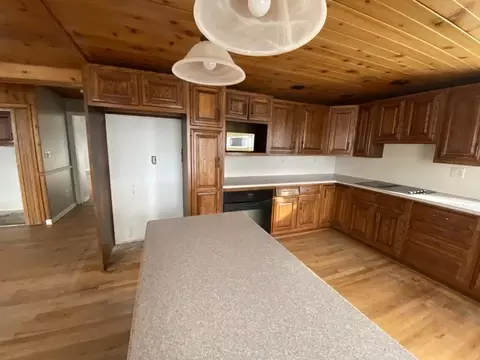 Kitchen - 22204 River Rd, Marengo, IL 60152 photo 3 of 4