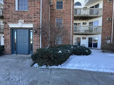 1362 Cunat Ct #1D, Lake In The Hills, IL 60156