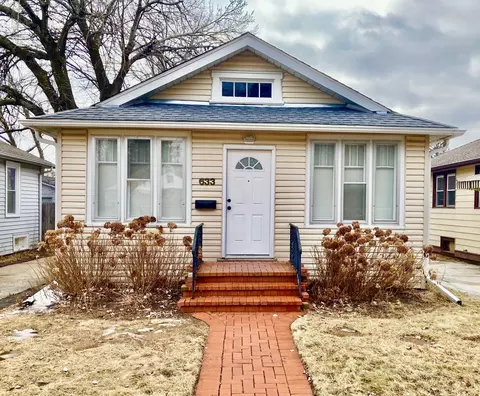 633 W Pacific Ave, Waukegan, IL 60085