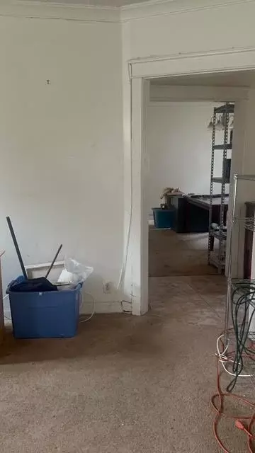 7630 S Constance Ave, Chicago, IL 60649 photo 3